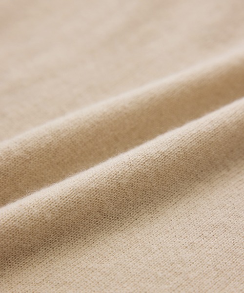 SALON adam et rope'(サロン アダム エ ロペ)の「WOOL/CASH ウールカシミヤVネックプルオーバー(ニット/セーター・レディース・ベージュ・FREE)」の2枚目の写真