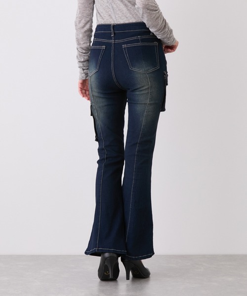 Jayro(ジャイロ)の「アシメカーゴフレアパンツ(その他パンツ・レディース・ブラック/ブルー系その他3/ブルー系その他2・M)」の17枚目の写真