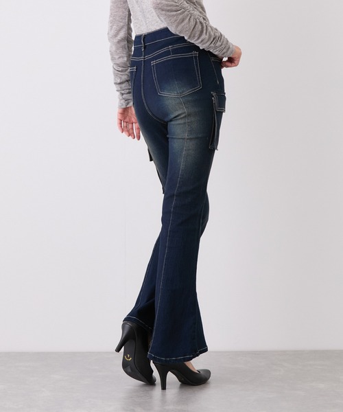 Jayro(ジャイロ)の「アシメカーゴフレアパンツ(その他パンツ・レディース・ブラック/ブルー系その他3/ブルー系その他2・M)」の18枚目の写真