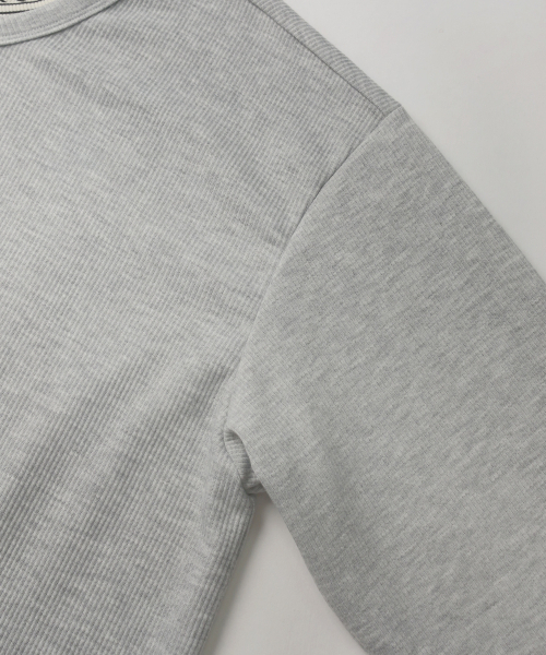 INDUST(インダスト)の「レイヤードヘンリーネックロングスリーブ(グレー)(Tシャツ/カットソー・レディース・グレー・1(S)/2(M)/3(L))」の4枚目の写真