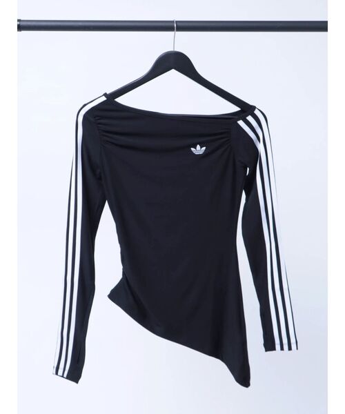 Now me. by NYLON JAPAN（ナウミーバイナイロンジャパン）の「【adidas】ONE SHOULDER ASYMMETRIC Long-Sleeve Top（Tシャツ/カットソー・レディース・グレー/ブラック・SMALL/MEDIUM）」の4枚目の写真