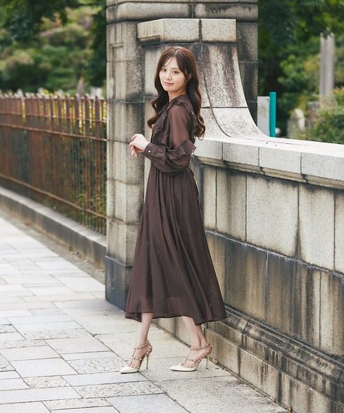 tocco closet(トッコ クローゼット)の「リボン付きフリルレースピンタックラメシアーワンピース(ワンピース・レディース・ブラウン/ラベンダー・M)」の4枚目の写真