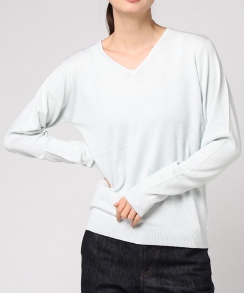 Re:EDIT（リエディ）の「お家で洗えるレーヨンナイロンVネックハイゲージニットトップス（ニット/セーター・レディース・ベージュ/ネイビー/ラベンダー/プラム/ホワイト/ピンク/ホワイト×ブラック/グレー/ブラック/サックスブルー/パープル/レッド/カーキ/イエロー/ブルー/ブラウン/グリーン/オレンジ/モカ/ワイン/マスタード・MEDIUM/LARGE）」の12枚目の写真