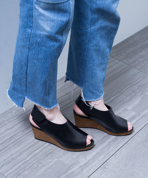 enchanted(エンチャンテッド)の「【enchanted】 カバーベルクロサンダル / 17041(サンダル・レディース・ホワイト/ベージュ/グレー/ブラック・1/3/0/4/2)」の2枚目の写真