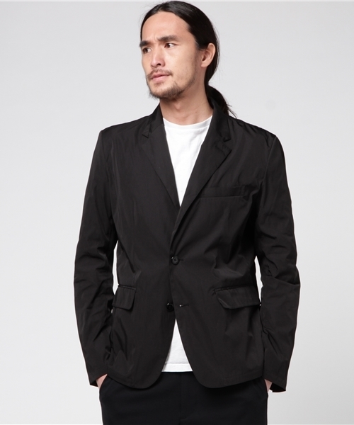 Luv maison（ラブメゾン）の「形状記憶ジャケット（テーラードジャケット・メンズ・ブルー/ブラック・L/M/XL）」の2枚目の写真