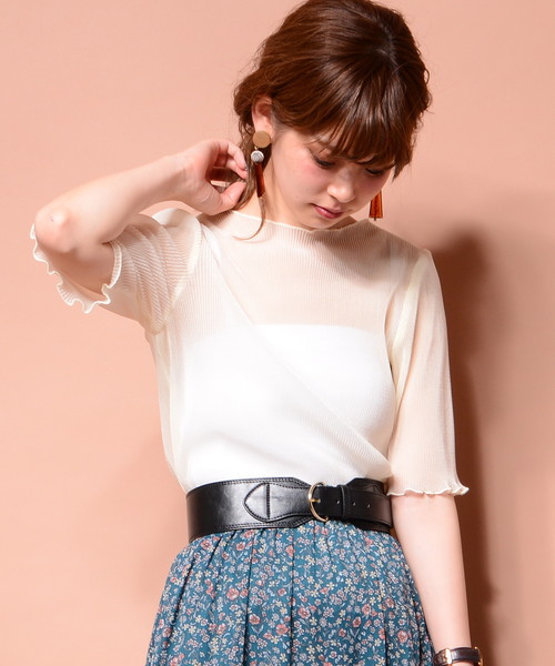 natural couture（ナチュラルクチュール）の「キラっとプリーツメローブラウス（シャツ/ブラウス・レディース・レッド/ブラック/アイボリー/ブルー・FREE）」の2枚目の写真