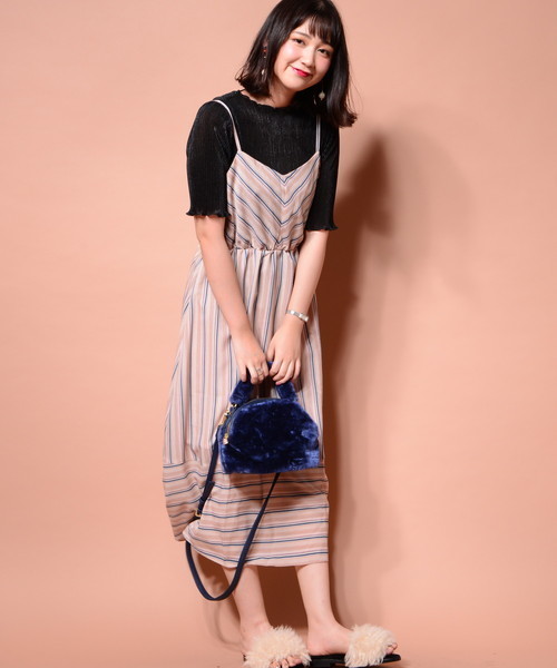 natural couture（ナチュラルクチュール）の「キラっとプリーツメローブラウス（シャツ/ブラウス・レディース・レッド/ブラック/アイボリー/ブルー・FREE）」の8枚目の写真