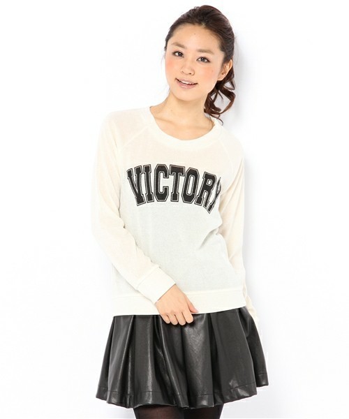 WEGO（ウィゴー）の「ロゴプリントニットソー（Tシャツ/カットソー・レディース・サックスブルー/ネイビー/ライトピンク/杢グレー/アイボリー・FREE）」の2枚目の写真