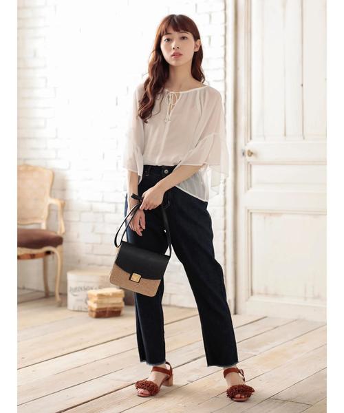 Green　Parks（グリーンパークス）の「甘織りテーパードデニムパンツ（その他パンツ・レディース・インディゴブルー/ワンウォッシュ/ライトインディゴブルー・MEDIUM/LARGE）」の17枚目の写真