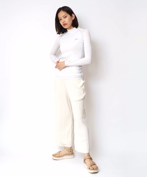 FILA】レディース長袖ハイネック コンプレッショントップス 吸水