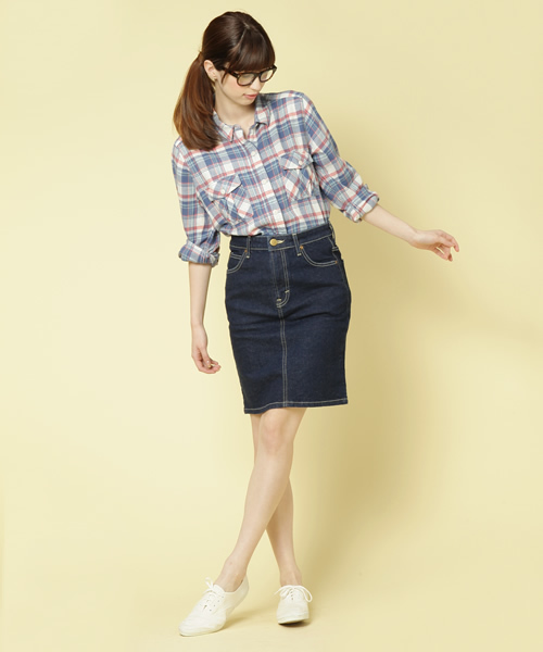 Lee（リー）の「[Lee(リー）] tight デニムスカート（デニムスカート・レディース・ネイビー・SMALL/MEDIUM）」の5枚目の写真