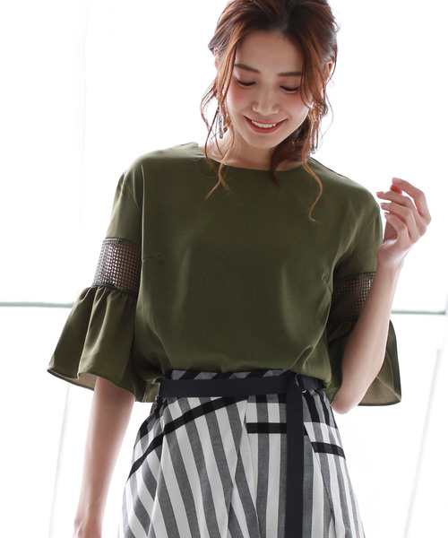 REAL CUBE（リアルキューブ）の「REAL CUBE メッシュフレアスリーブブラウス（シャツ/ブラウス・レディース・ベージュ/ネイビー/オフホワイト/カーキ/マスタード/ラベンダー/スモークピンク・40/38）」の4枚目の写真