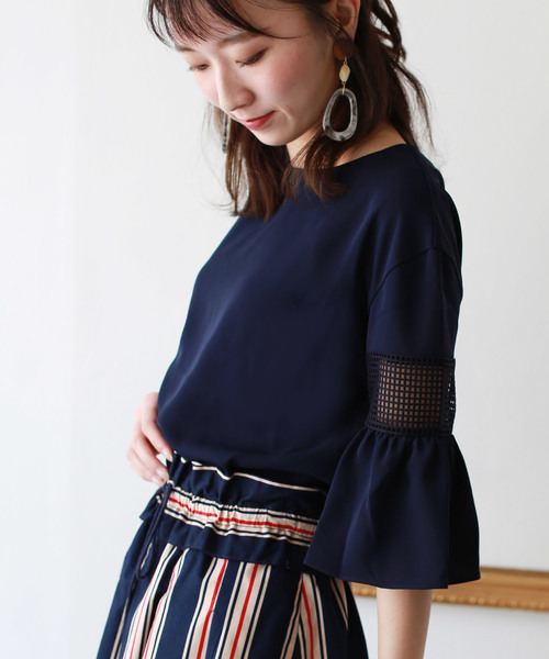 REAL CUBE（リアルキューブ）の「REAL CUBE メッシュフレアスリーブブラウス（シャツ/ブラウス・レディース・ベージュ/ネイビー/オフホワイト/カーキ/マスタード/ラベンダー/スモークピンク・40/38）」の13枚目の写真