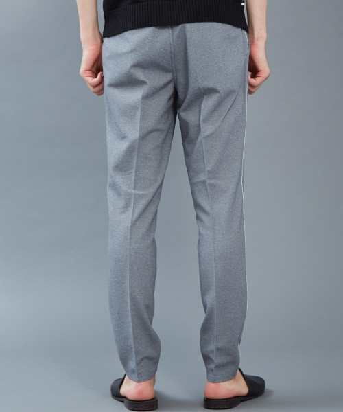 5351 POUR LES HOMMES（ゴーサンゴーイチプールオム）の「サイドラインカノコスラックス（スラックス・メンズ・ブラック/ネイビー/グレー・44/46/48）」の21枚目の写真