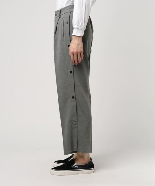 KIIT（キート）の「【KIIT】ダブルクロスワイドバスパン（スラックス・メンズ・グレー・1/2）」の2枚目の写真