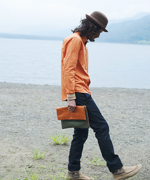 rehacer(レアセル)の「rehacer: 2tone clutch bag(クラッチバッグ・メンズ・カーキ/ブラック/ベージュ・FREE)」の8枚目の写真