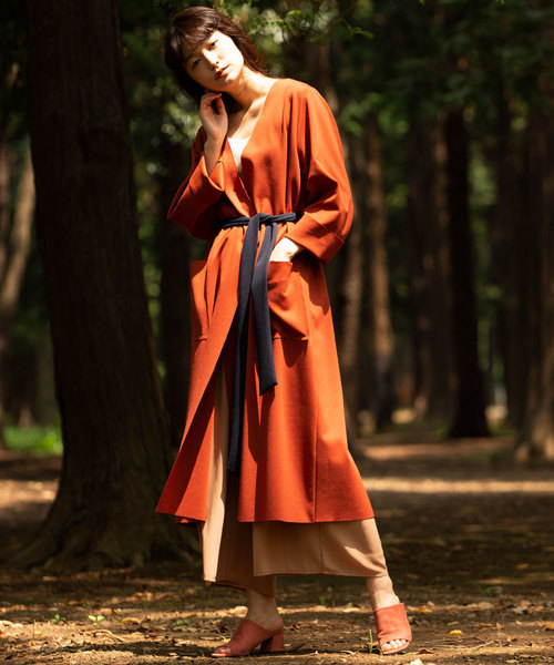 marjour（マージュール）の「PONTE GOWN（カーディガン/ボレロ・レディース・グレー/ベージュ/テラコッタ/サックスブルー・ﾌﾘ-）」の3枚目の写真