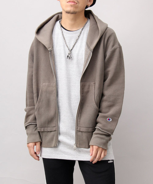 United Athle（ユナイテッドアスレ）の「【 United Athle 】 5.6オンス ロングレングス スリット Tシャツ / ロング丈（Tシャツ/カットソー・メンズ・ホワイト/ブラック/グレー・M/L）」の3枚目の写真