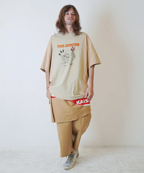 masterkey(マスターキー)の「mt5394-PUNKADDICTION リメイクTシャツ(Tシャツ/カットソー・メンズ・ブラック/ベージュ・2/1)」の4枚目の写真