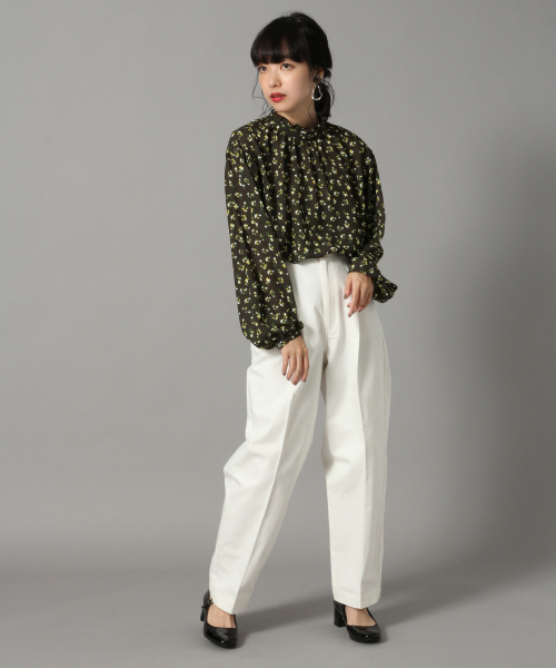 LOWRYS FARM（ローリーズファーム）の「フラワースタンドブラウス　824480（シャツ/ブラウス・レディース・ブラック/グリーン/ネイビー・FREE）」の4枚目の写真