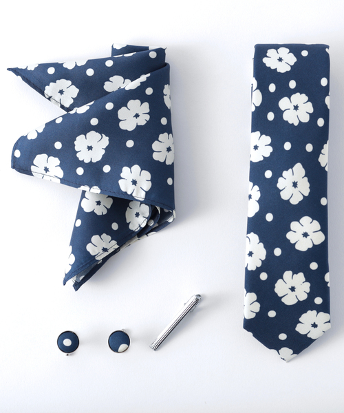 Quit Running（クイトランニング）の「シルクネクタイ スーツ メンズギフト箱4点セット レジメンタルストライプ ナロータイ（ネクタイ・メンズ・ブラック/ネイビー/ブラウン/シルバー/ブラウン系その他/オレンジ/シルバー×ブルー/ネイビー×ホワイト/オリーブ/バーガンディー/インディゴブルー/ダークネイビー/ブルー系その他/ブルー系その他2/ライトブラウン/ライトブルー・FREE）」の18枚目の写真