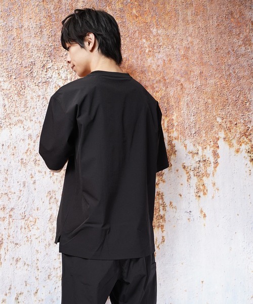 おしゃれスタ(オシャレスタ)の「ナイロンストレッチクルーネックTシャツ(IR)(Tシャツ/カットソー・メンズ・ブラック/ベージュ/ネイビー/カーキ・M/L/XL)」の14枚目の写真