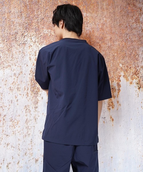 おしゃれスタ(オシャレスタ)の「ナイロンストレッチクルーネックTシャツ(IR)(Tシャツ/カットソー・メンズ・ブラック/ベージュ/ネイビー/カーキ・M/L/XL)」の13枚目の写真