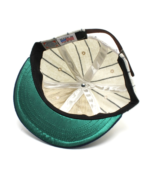 ONSPOTZ（オンスポッツ）の「ONSPOTZ ORIGINAL EBBETSFEILD NEGRO LEAGUE CAP NEW YORK BLACK YANKEES 1936 SHORT VISOR WHITE（キャップ・メンズ・ホワイト×ネイビー・FREE）」の7枚目の写真