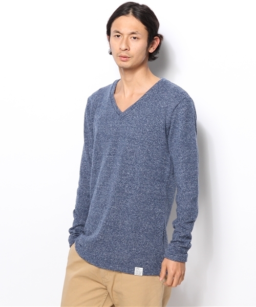 AZUL by moussy（アズールバイマウジー）の「ミックスニットソーVネック長袖PO（ニット/セーター・メンズ・トップグレー/サーモンピンク/ネイビー・X-LARGE/LARGE/MEDIUM/SMALL/X-SMALL）」の2枚目の写真