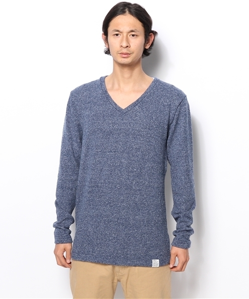 AZUL by moussy（アズールバイマウジー）の「ミックスニットソーVネック長袖PO（ニット/セーター・メンズ・トップグレー/サーモンピンク/ネイビー・X-LARGE/LARGE/MEDIUM/SMALL/X-SMALL）」の6枚目の写真