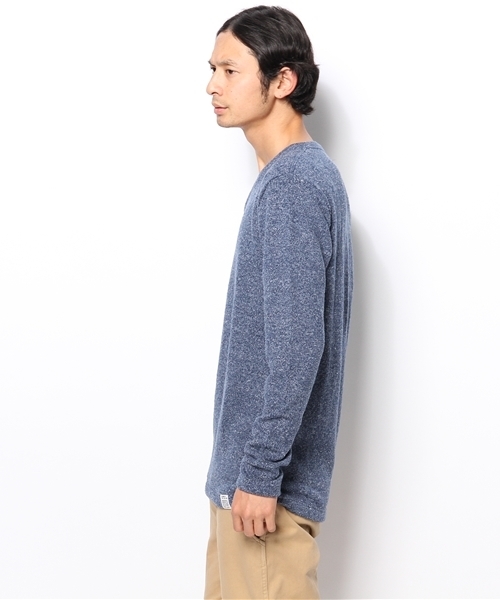 AZUL by moussy（アズールバイマウジー）の「ミックスニットソーVネック長袖PO（ニット/セーター・メンズ・トップグレー/サーモンピンク/ネイビー・X-LARGE/LARGE/MEDIUM/SMALL/X-SMALL）」の7枚目の写真