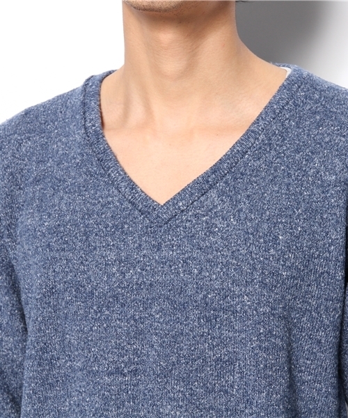 AZUL by moussy（アズールバイマウジー）の「ミックスニットソーVネック長袖PO（ニット/セーター・メンズ・トップグレー/サーモンピンク/ネイビー・X-LARGE/LARGE/MEDIUM/SMALL/X-SMALL）」の9枚目の写真