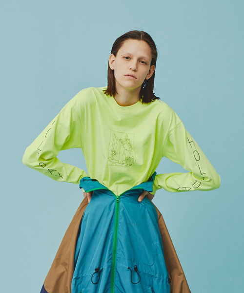 HOLIDAY(ホリデイ)の「SUPER FINE DRY L/S T-SHIRT (DRACULA) スーパーファインドライロングスリーブTシャツ (ドラキュラ)(Tシャツ/カットソー)」|イエロー