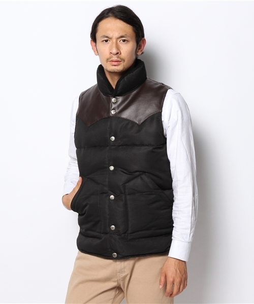 WEGO（ウィゴー）の「WEGO/パデッドベスト（ダウンベスト・メンズ・キャメル/レッド/ブラック/ベージュ/ネイビー・X-LARGE/MEDIUM/LARGE）」の2枚目の写真