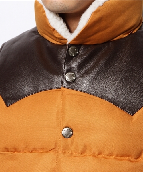 WEGO（ウィゴー）の「WEGO/パデッドベスト（ダウンベスト・メンズ・キャメル/レッド/ブラック/ベージュ/ネイビー・X-LARGE/MEDIUM/LARGE）」の10枚目の写真