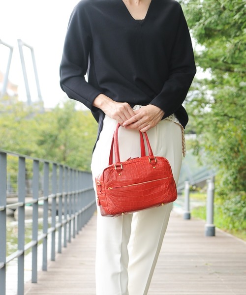 sankyo shokai(サンキョウショウカイ)の「クロコダイルレザーハンドバッグ2WAY(ハンドバッグ・レディース・ブラック/グレー/レッド・FREE)」の15枚目の写真