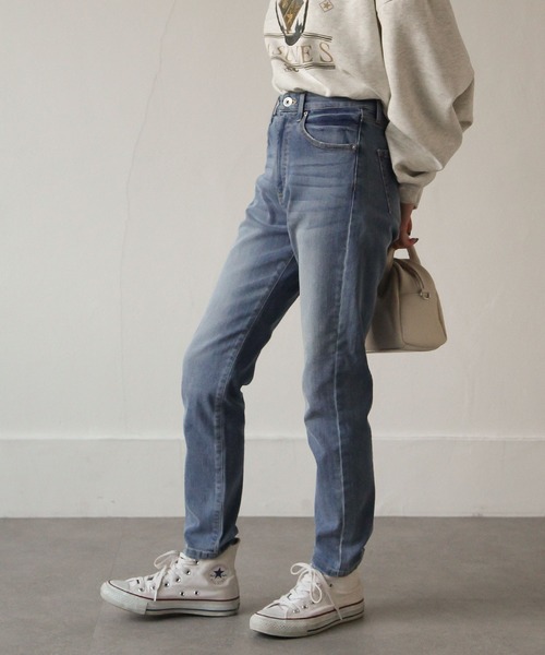 Chillfar（チルファー）の「ハイウエストストレッチテーパード スリム　ツイル/デニムパンツ（チノパンツ・レディース・ホワイト/ブラック/ベージュ/ブラウン/グレー/カーキ/サックスブルー/ブルー/ワンウォッシュ/ブラック系・SMALL/MEDIUM/LARGE/X-LARGE）」の9枚目の写真