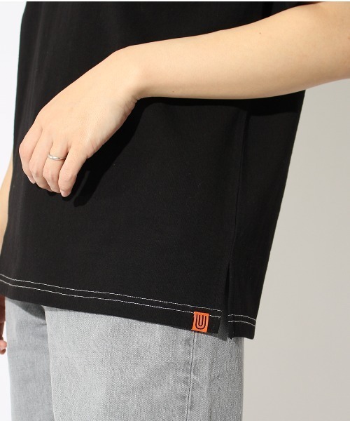 UNIVERSAL OVERALL（ユニバーサルオーバーオール）の「[UNIVERSAL OVERALL/ユニバーサルオーバーオール] 別注配色ステッチ半袖Tシャツ（Tシャツ/カットソー・レディース・ネイビー/ベージュ/ホワイト/ブラック・F）」の7枚目の写真