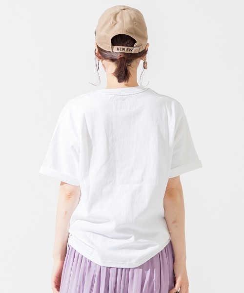 UNIVERSAL OVERALL（ユニバーサルオーバーオール）の「[UNIVERSAL OVERALL/ユニバーサルオーバーオール] 別注配色ステッチ半袖Tシャツ（Tシャツ/カットソー・レディース・ネイビー/ベージュ/ホワイト/ブラック・F）」の16枚目の写真
