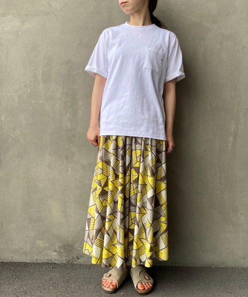 UNIVERSAL OVERALL（ユニバーサルオーバーオール）の「[UNIVERSAL OVERALL/ユニバーサルオーバーオール] 別注配色ステッチ半袖Tシャツ（Tシャツ/カットソー・レディース・ネイビー/ベージュ/ホワイト/ブラック・F）」の19枚目の写真