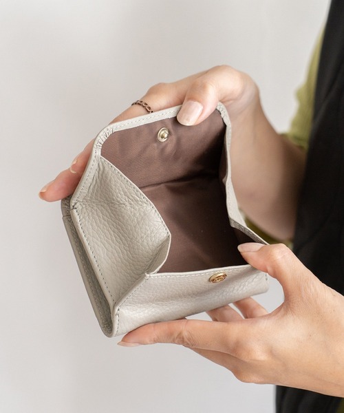 VitaFelice（ヴィータフェリーチェ）の「牛革二つ折り財布 ミニ財布（財布・レディース・ブラック/ワイン/オレンジ/ブルー/イエロー/ライトグレー/グリーン/ゴールド・FREE）」の16枚目の写真