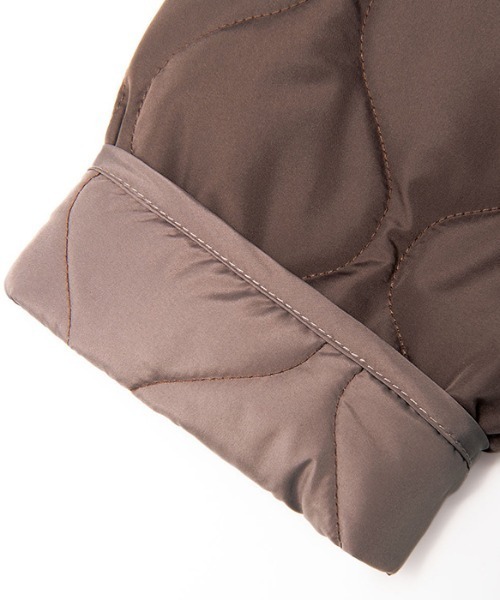 GeeRA(ジーラ)の「ビッグシルエットキルトコート(ミリタリージャケット・レディース・ブラック/カーキ/アイボリー/ブラウン・SMALL/MEDIUM/LARGE/X-LARGE/XX-LARGE)」の7枚目の写真