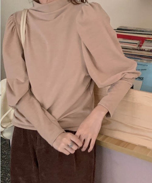 Loueme(ルエム)の「ハイネックパフスリーブ起毛カットソー(Tシャツ/カットソー・レディース・ホワイト/ブラック/ベージュ・FREE)」の8枚目の写真