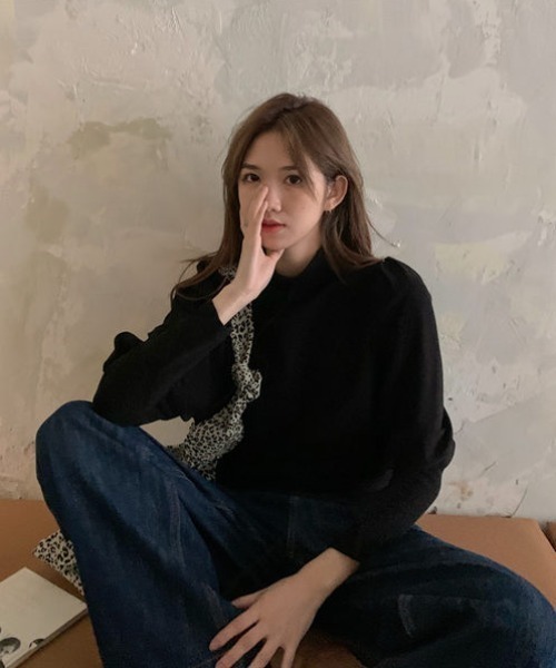 Loueme(ルエム)の「ハイネックパフスリーブ起毛カットソー(Tシャツ/カットソー・レディース・ホワイト/ブラック/ベージュ・FREE)」の15枚目の写真