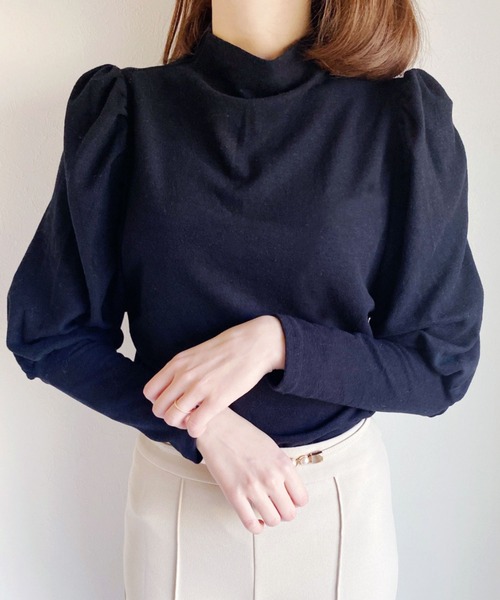 Loueme(ルエム)の「ハイネックパフスリーブ起毛カットソー(Tシャツ/カットソー・レディース・ホワイト/ブラック/ベージュ・FREE)」の17枚目の写真