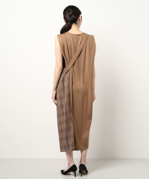 Ne-net（ネネット）の「(S)Hug-pleats（ワンピース・レディース・ライトブラウン/グレー・02）」の4枚目の写真