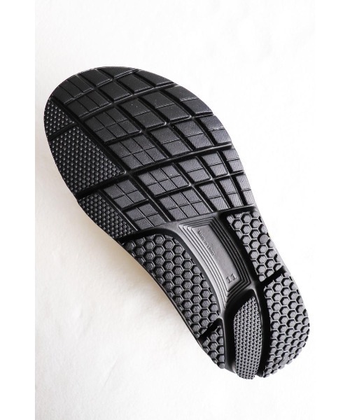 AlexanderLeeChang（アレキサンダーリーチャン）の「AlexanderLeeChang/アレキサンダーリーチャン CATPLANTS SLIDE SANDAL（サンダル・メンズ・ブラック・1/2/0/4/6/3/5）」の4枚目の写真