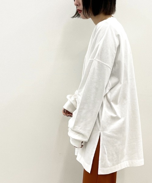 apres jour mignon(アプレジュールミニョン)の「BIGスリット入りロンT 【ZOZOTOWN限定アイテム】(Tシャツ/カットソー・レディース・アイボリー/ダークブルー/ブラック/オフホワイト・X-LARGE/フリー)」の7枚目の写真