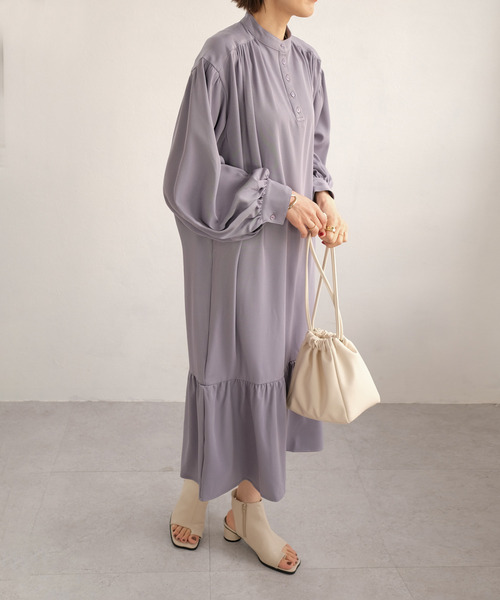 ＡＮＤＪ（アンドジェイ）の「バンドカラー裾切替ツイルワンピース（ワンピース・レディース・アイボリー/ライトカーキ/ベージュ/パープル・M）」の4枚目の写真