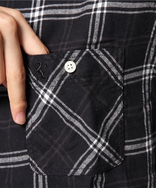 GIORDANO（ジョルダーノ）の「[GIORDANO]ライオン刺繍フランネルチェックシャツ（シャツ/ブラウス・メンズ・ブラック/ブルー/イエロー/レッド・MEDIUM/LARGE/SMALL）」の11枚目の写真